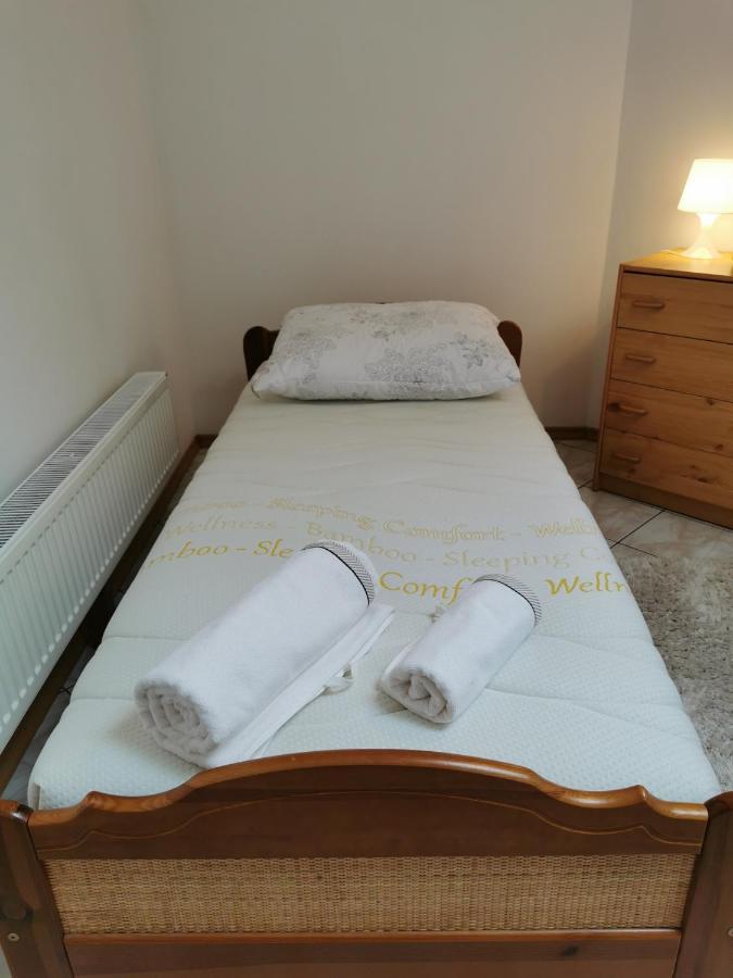 White Apartment Яблонна Екстер'єр фото